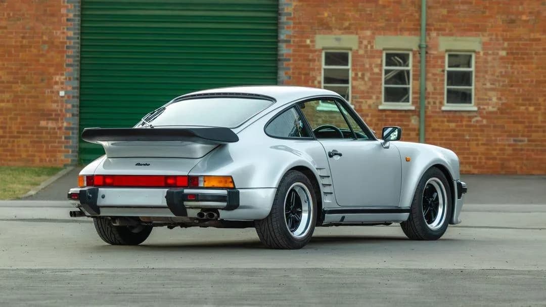 1989 Porsche 911 Turbo LE - Thumbnail 4