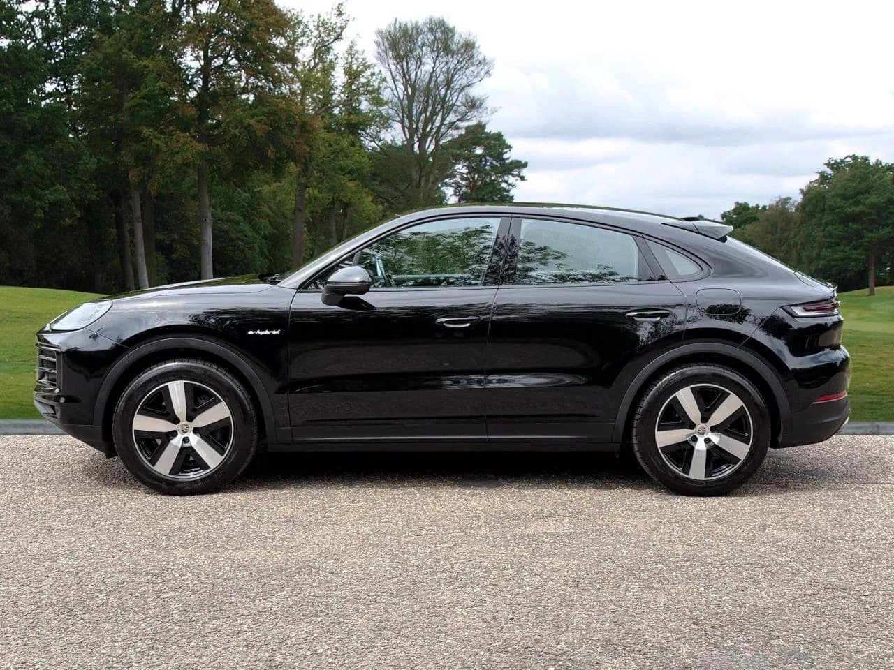 2024 Porsche 3.0 V6 E-Hybrid 25.9kWh TiptronicS 4WD Euro 6 (s/s) 5dr - Thumbnail 2