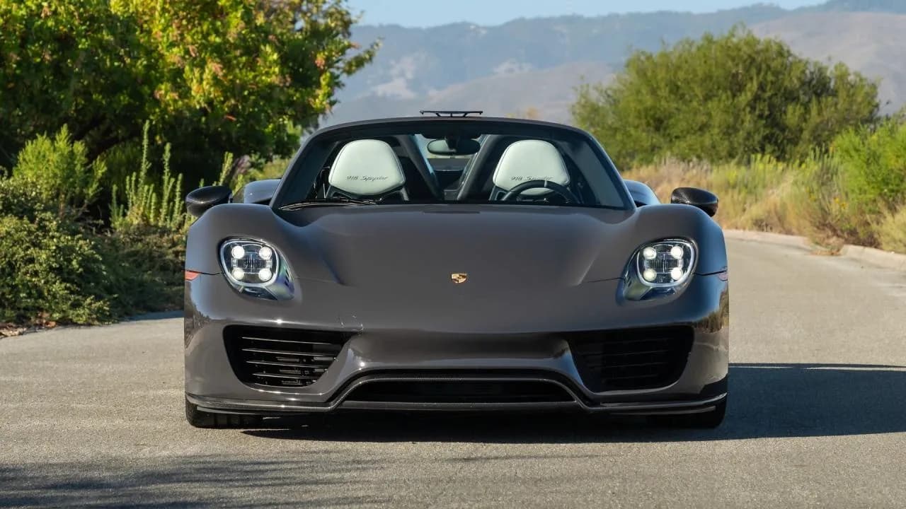 2015 Porsche 918 Spyder - Thumbnail 7