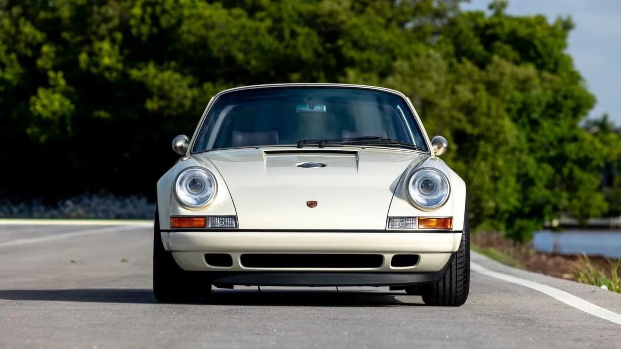 1990 Porsche 911 Targa Reimagined by Singer "Coconut Grove Commission" - Thumbnail 6