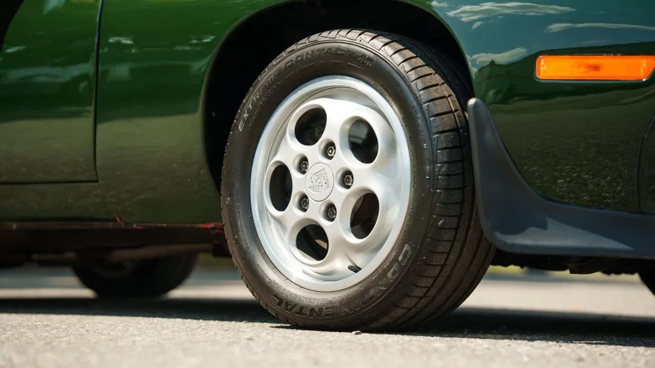 1982 Porsche 928 Cabriolet by Straman - Thumbnail 3