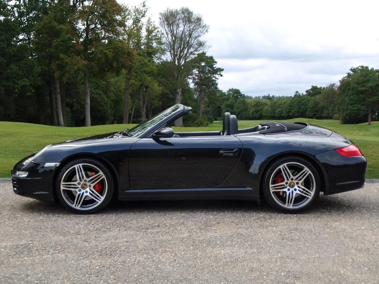 2008 Porsche 3.8 997 Carrera 4S Cabriolet Tiptronic S AWD 2dr - Thumbnail 2