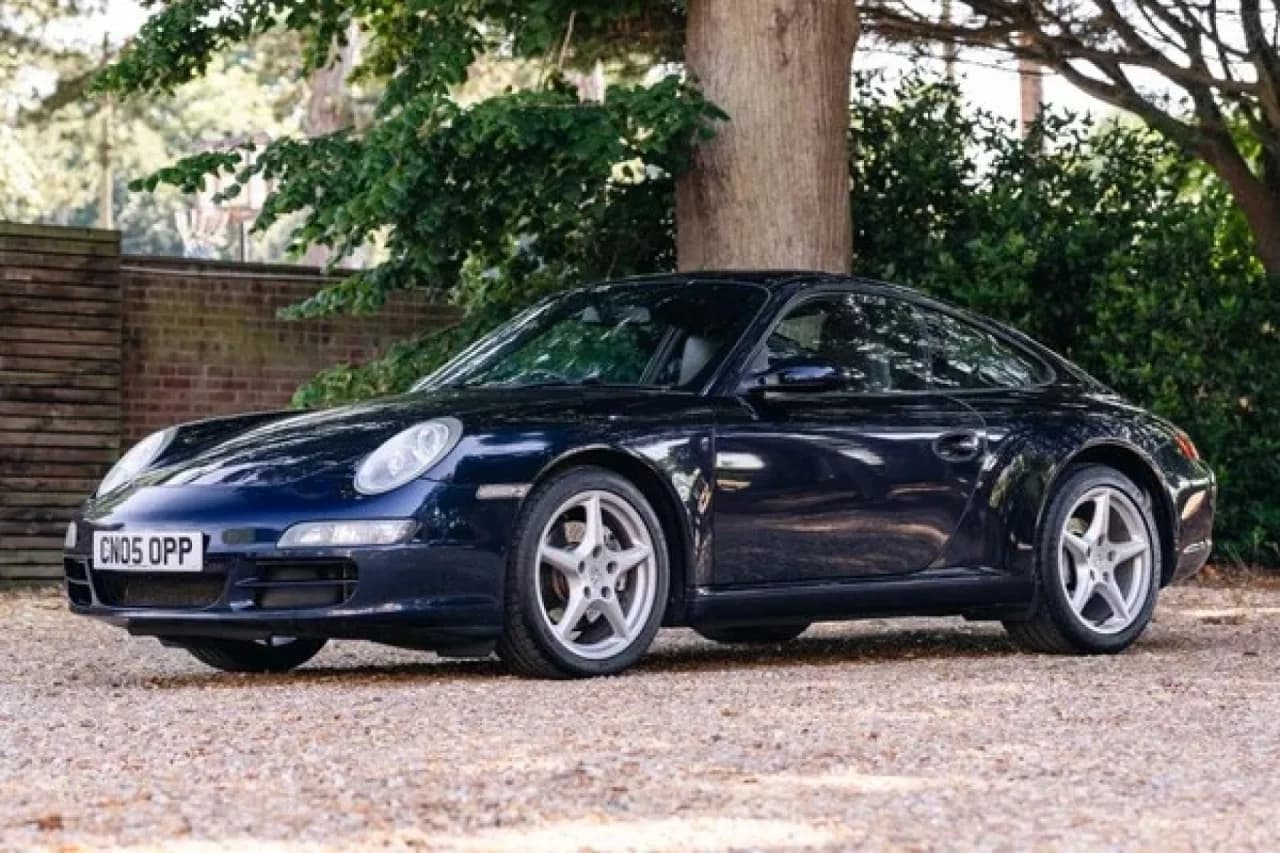 2005 Porsche 997 Carrera - Thumbnail 4