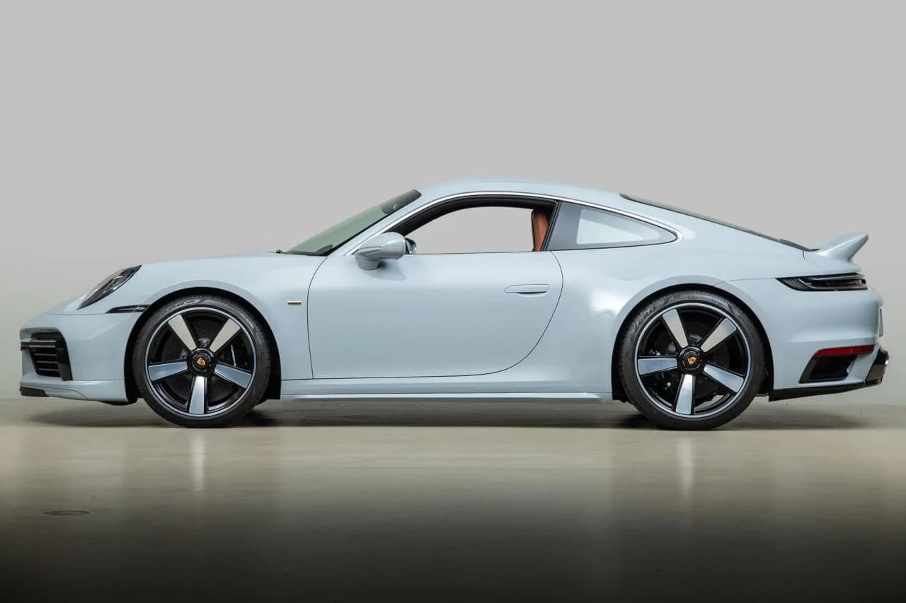 2023 Porsche 911 Sport Classic - Thumbnail 3