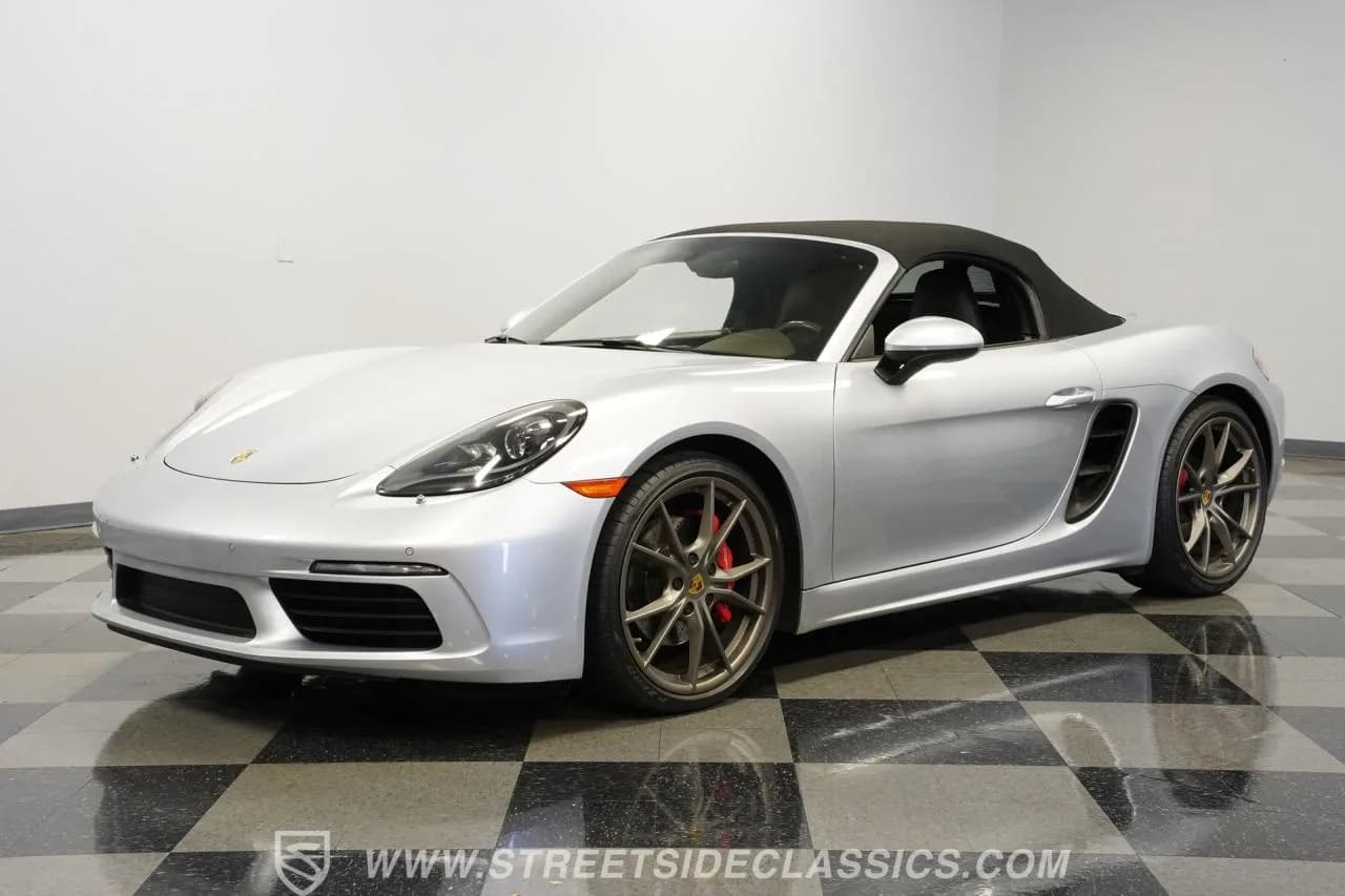 2017 Porsche 718 Boxster S - Thumbnail 5