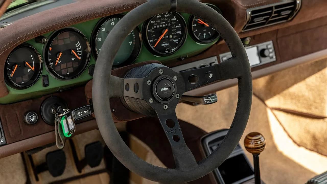 1990 Porsche 911 Targa Restomod - Thumbnail 5