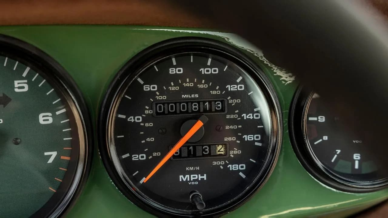 1990 Porsche 911 Targa Restomod - Thumbnail 7