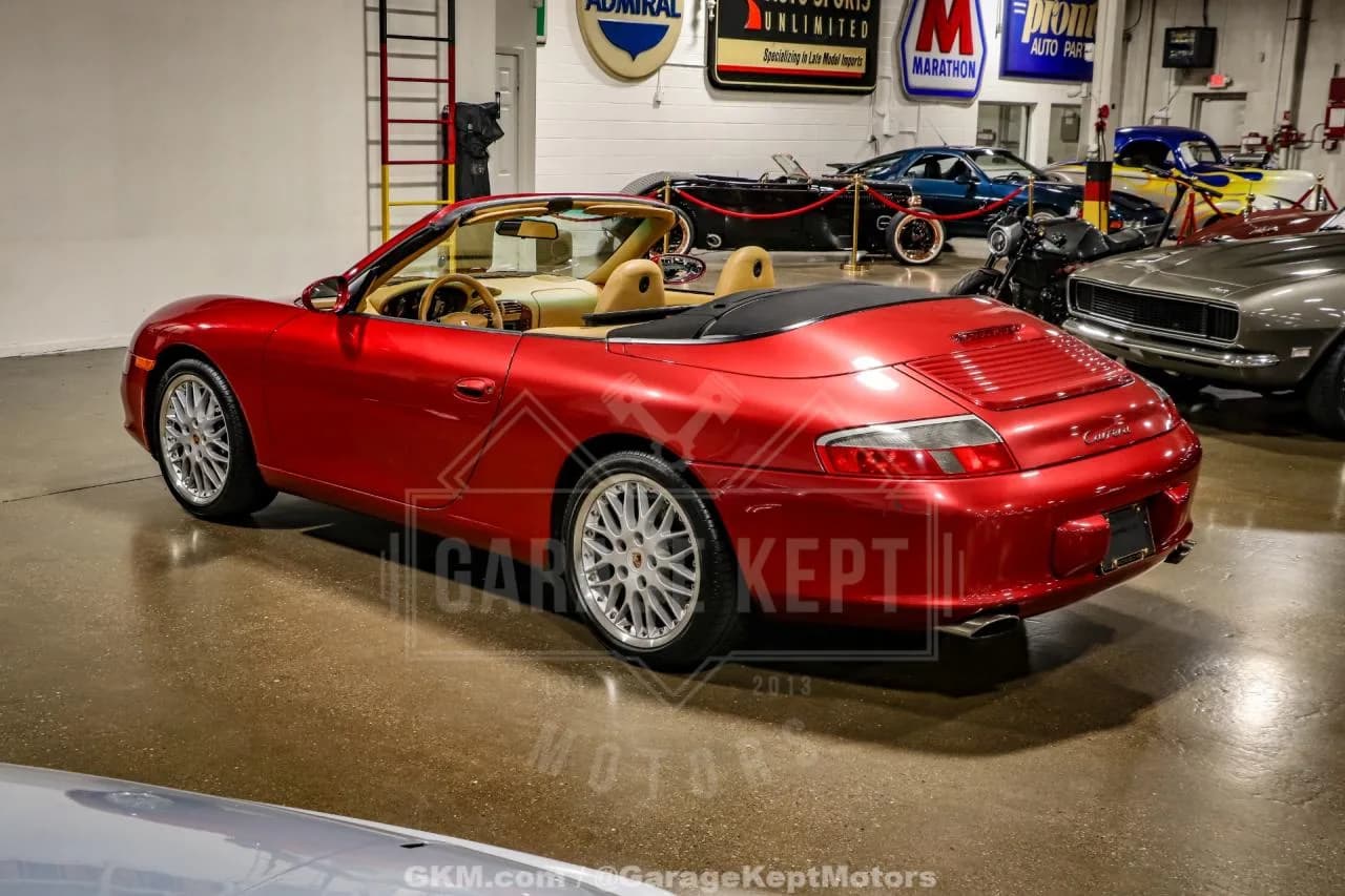 2003 Porsche 911 - Thumbnail 6