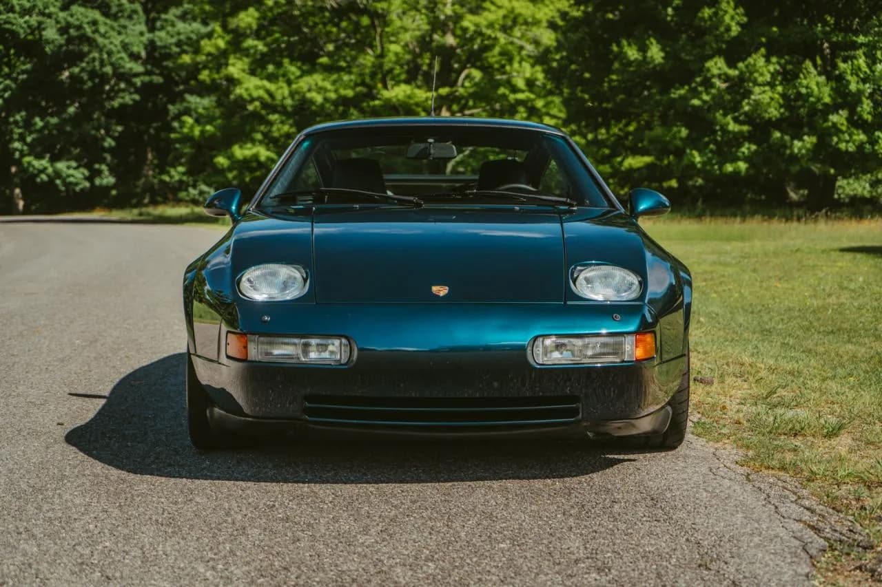 1991 Porsche 928 GT - Thumbnail 4