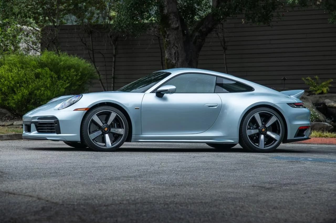 2023 Porsche 911 Sport Classic - Thumbnail 3