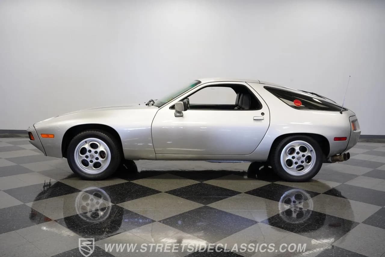 1979 Porsche 928 - Thumbnail 2