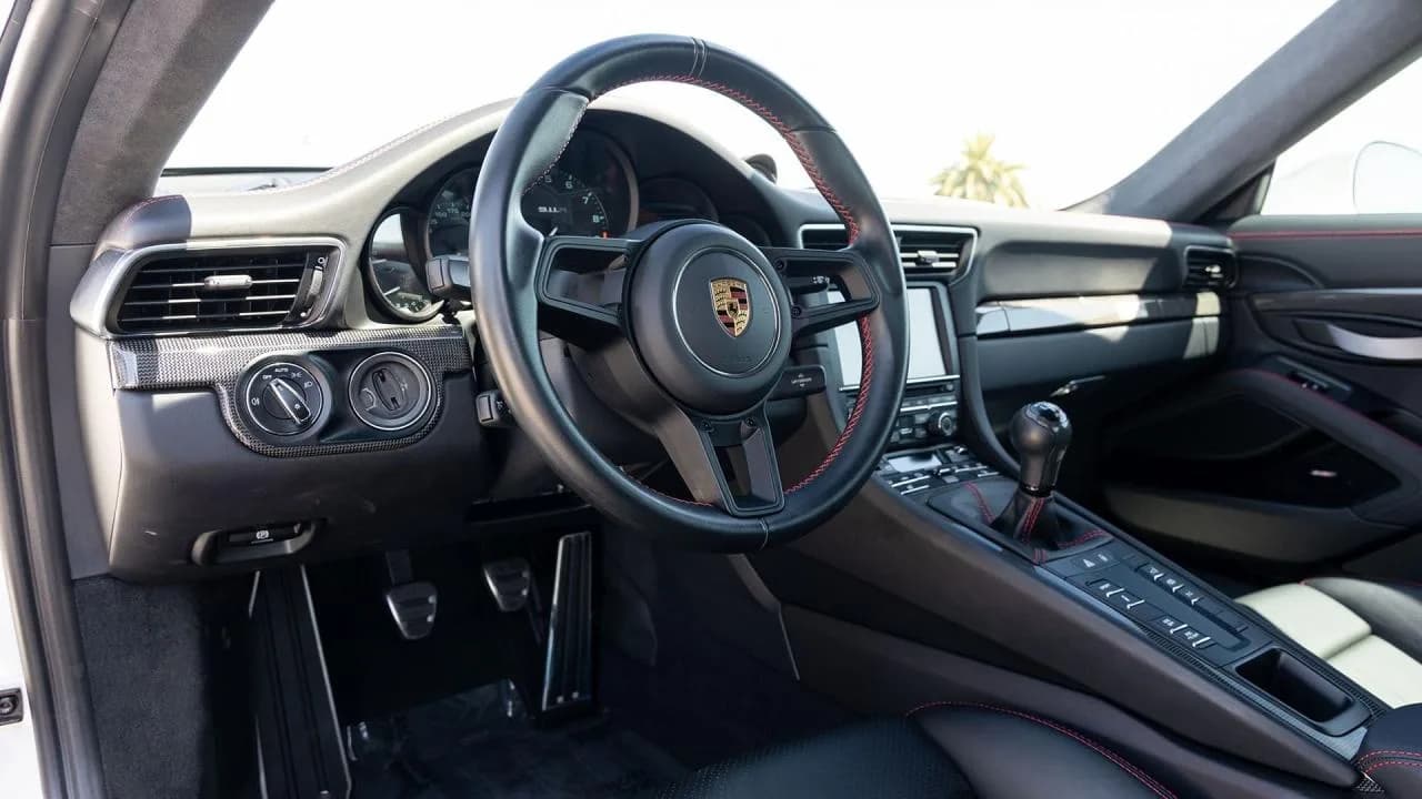 2016 Porsche 911 R - Thumbnail 6