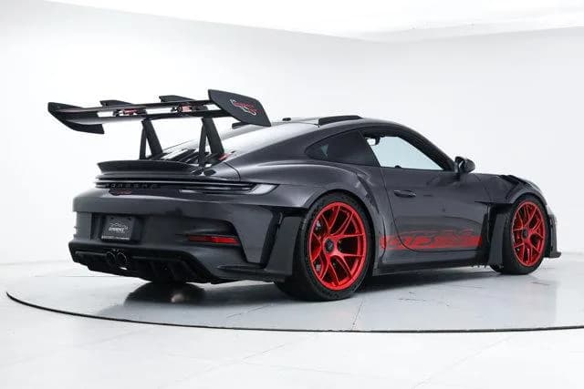 2025 Porsche 911 - Thumbnail 5