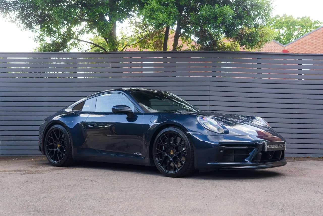 2021 Porsche 911 (992) GTS - Thumbnail 2