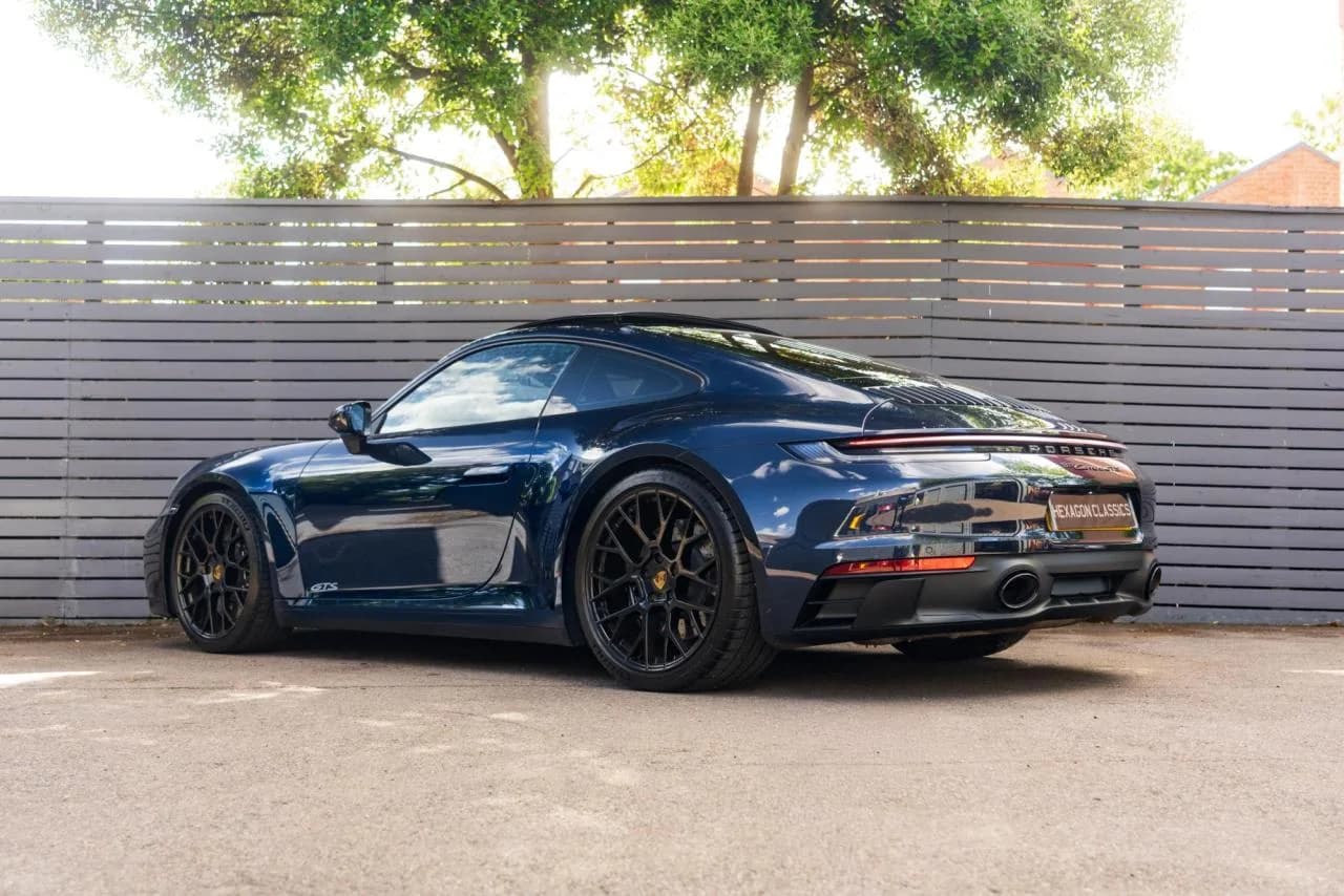 2021 Porsche 911 (992) GTS - Thumbnail 3