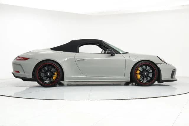 2019 Porsche 911 - Thumbnail 8