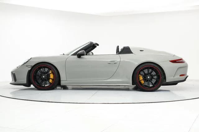 2019 Porsche 911 - Thumbnail 2