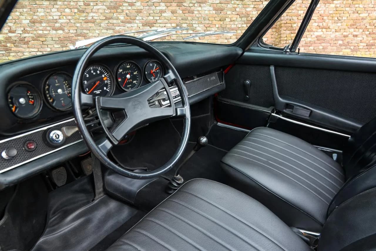 1970 Porsche 911 T Targa &ldquo;Restored&rdquo; - Thumbnail 3