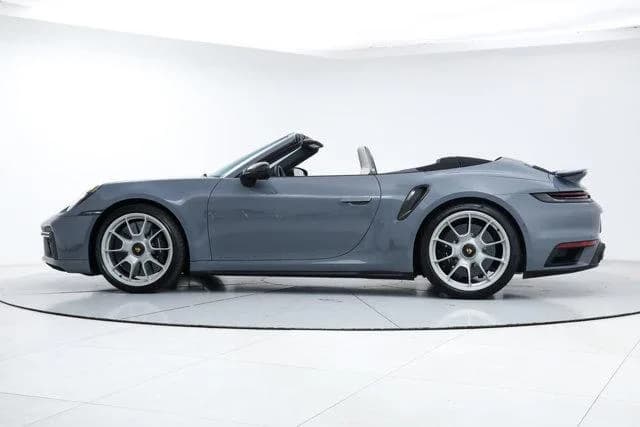 2024 Porsche 911 - Thumbnail 2