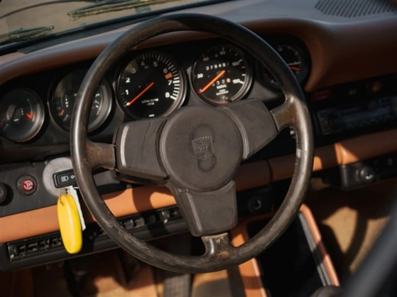 1976 Porsche 911 Coup&eacute; - Thumbnail 4