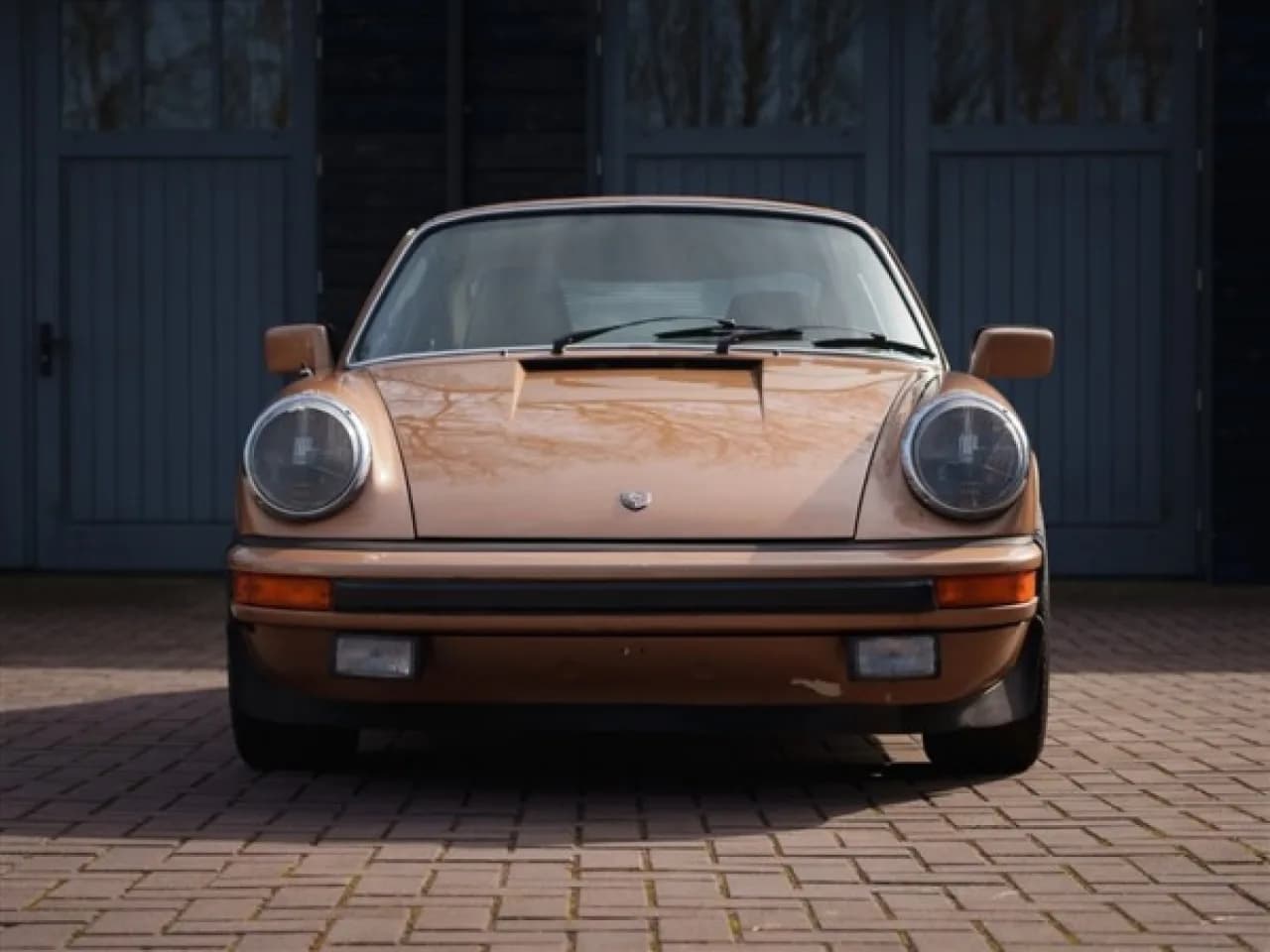 1976 Porsche 911 Coup&eacute; - Thumbnail 2