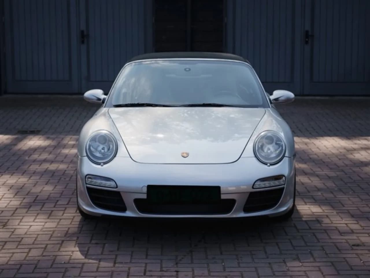 2005 Porsche 911 (997) Carrera Cabriolet - Thumbnail 4