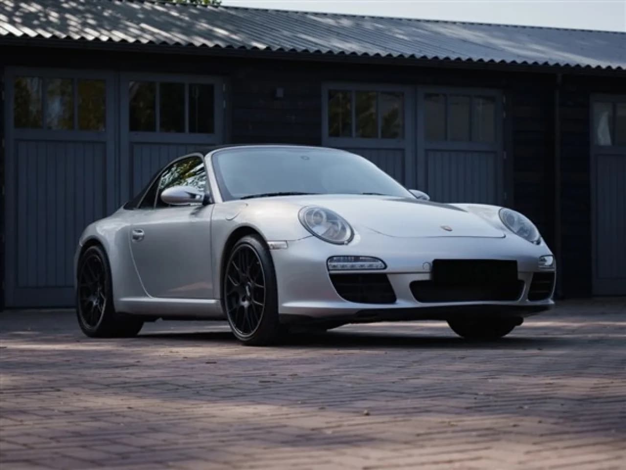 2005 Porsche 911 (997) Carrera Cabriolet - Thumbnail 5