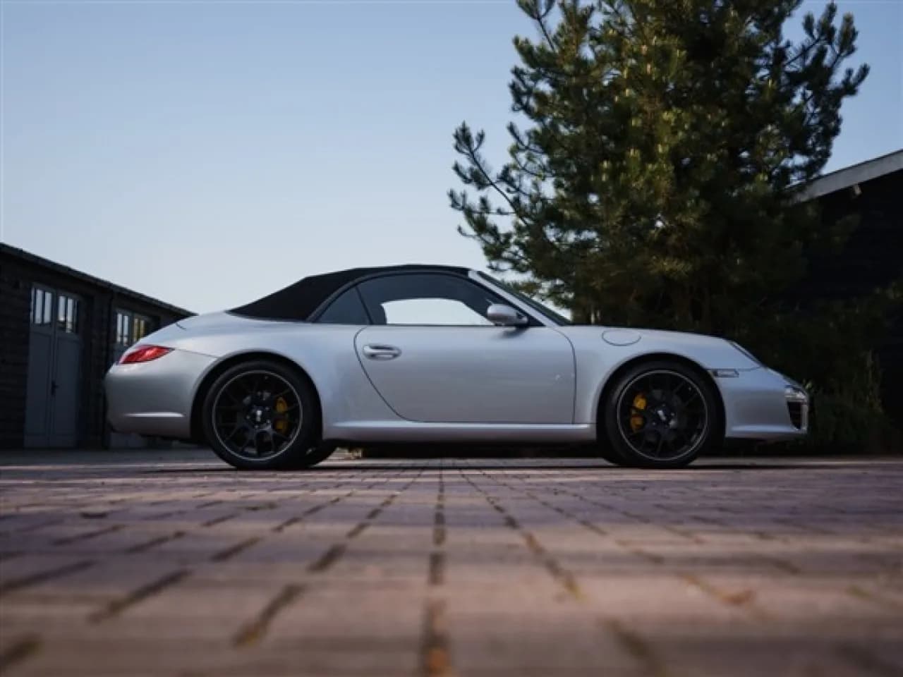 2005 Porsche 911 (997) Carrera Cabriolet - Thumbnail 7