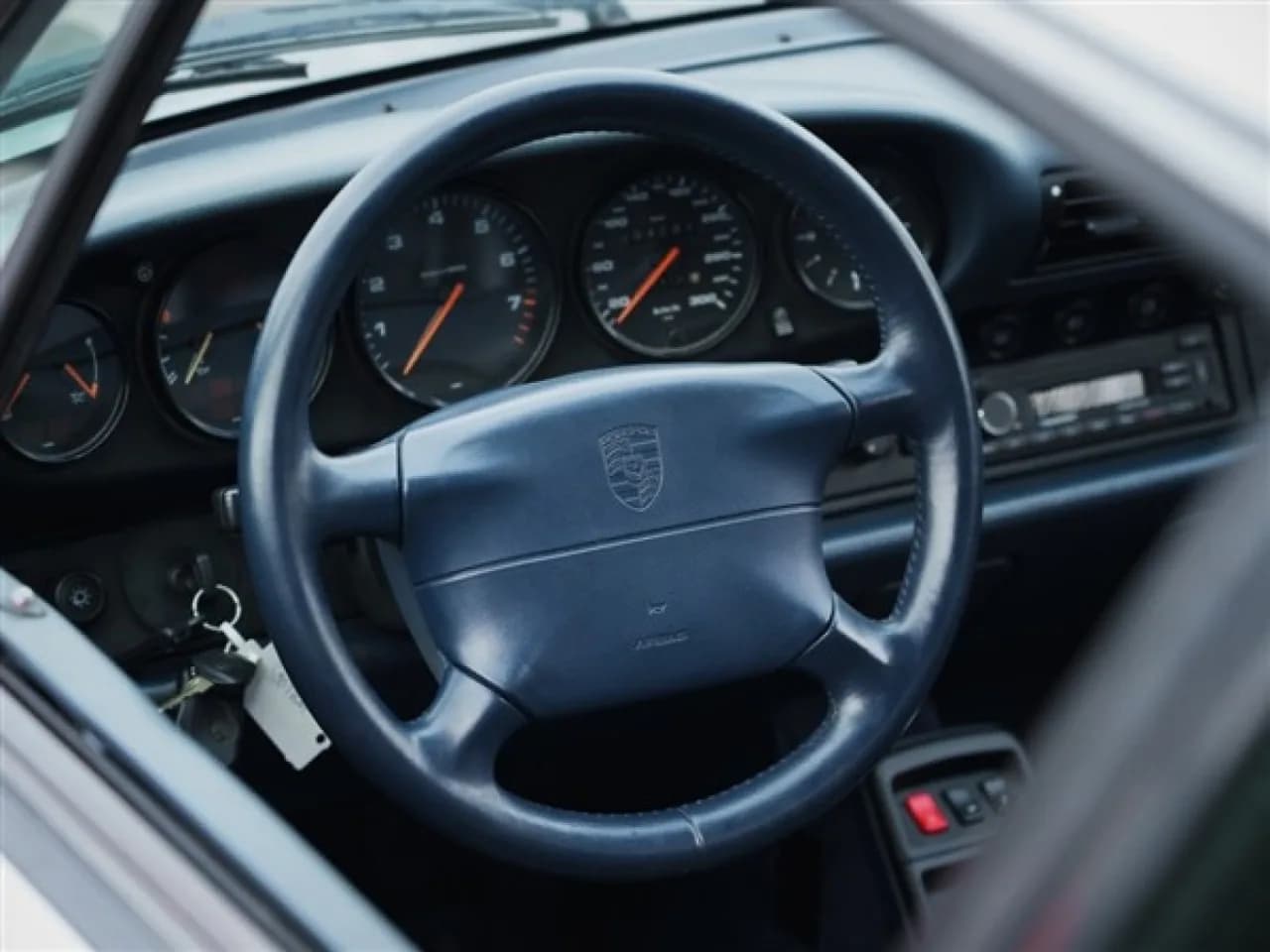 1995 Porsche 911 (993) Carrera 4 - Thumbnail 4