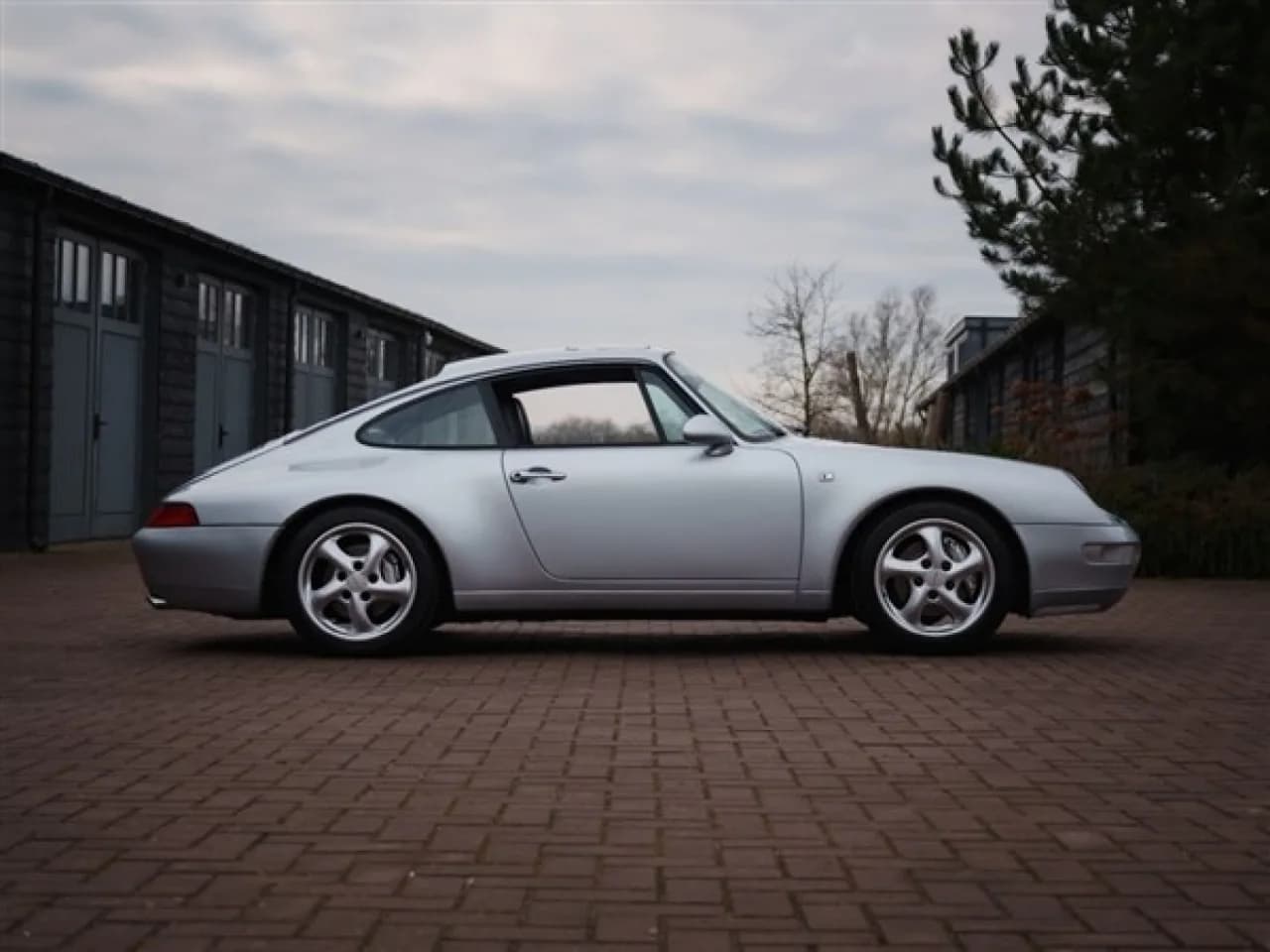 1995 Porsche 911 (993) Carrera 4 - Thumbnail 8