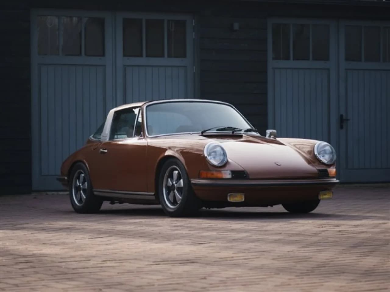 1972 Porsche 911 2.4 T Targa - Thumbnail 4