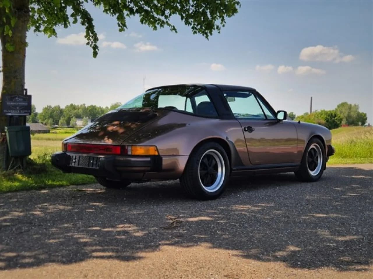 1983 Porsche 911 3.0 SC Targa - Thumbnail 5