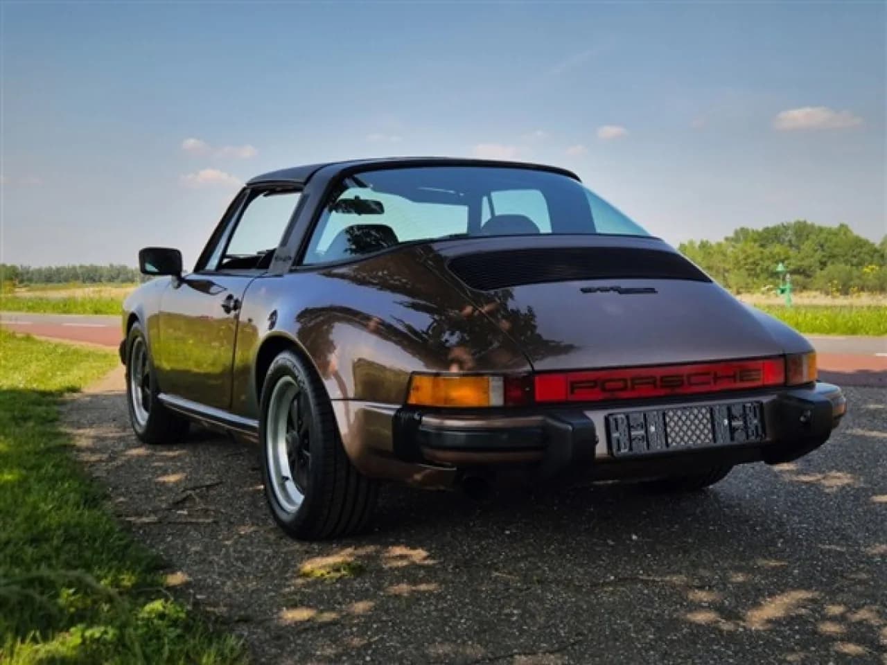 1983 Porsche 911 3.0 SC Targa - Thumbnail 7