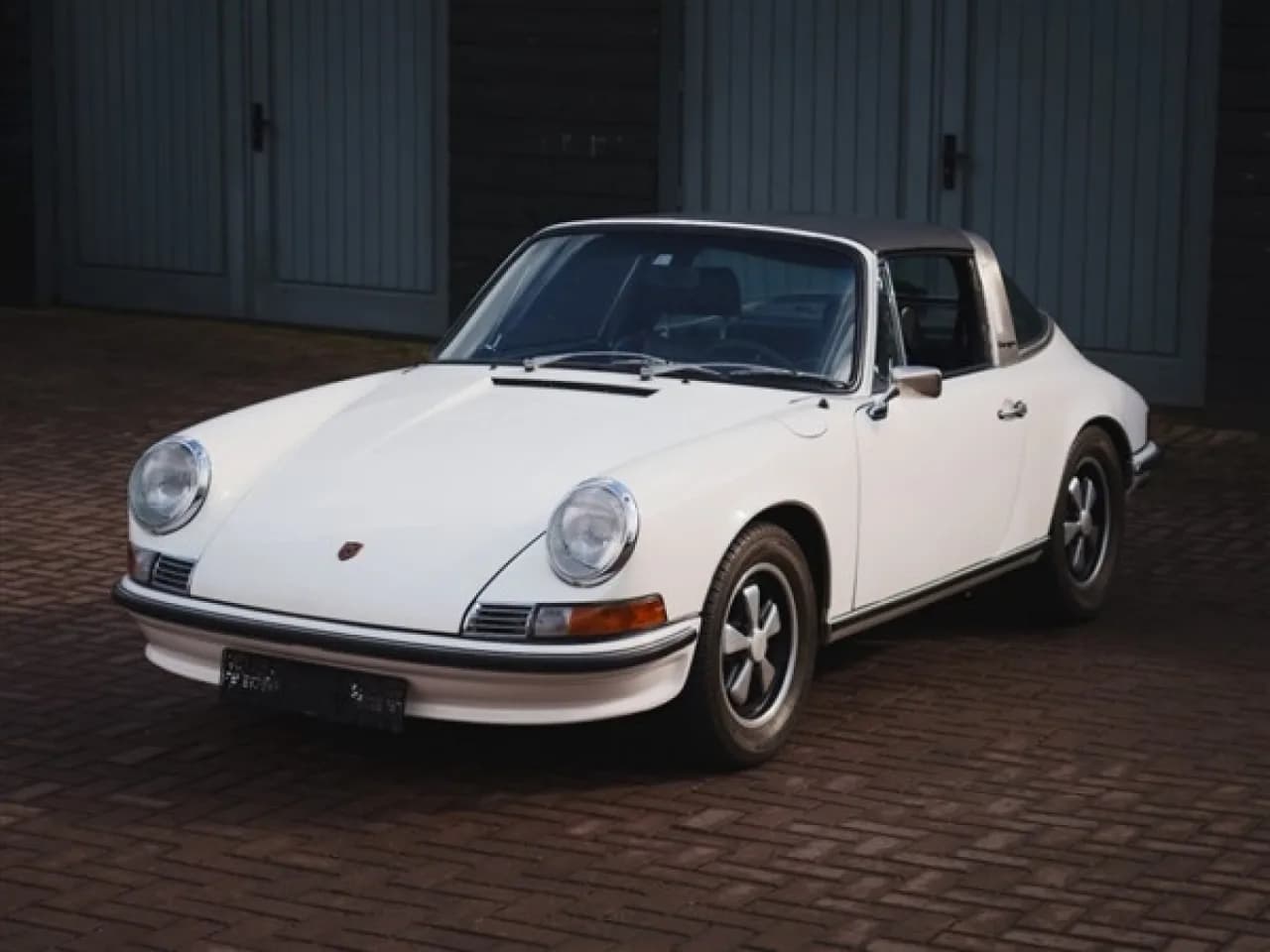 1970 Porsche 911 S Targa - Thumbnail 2