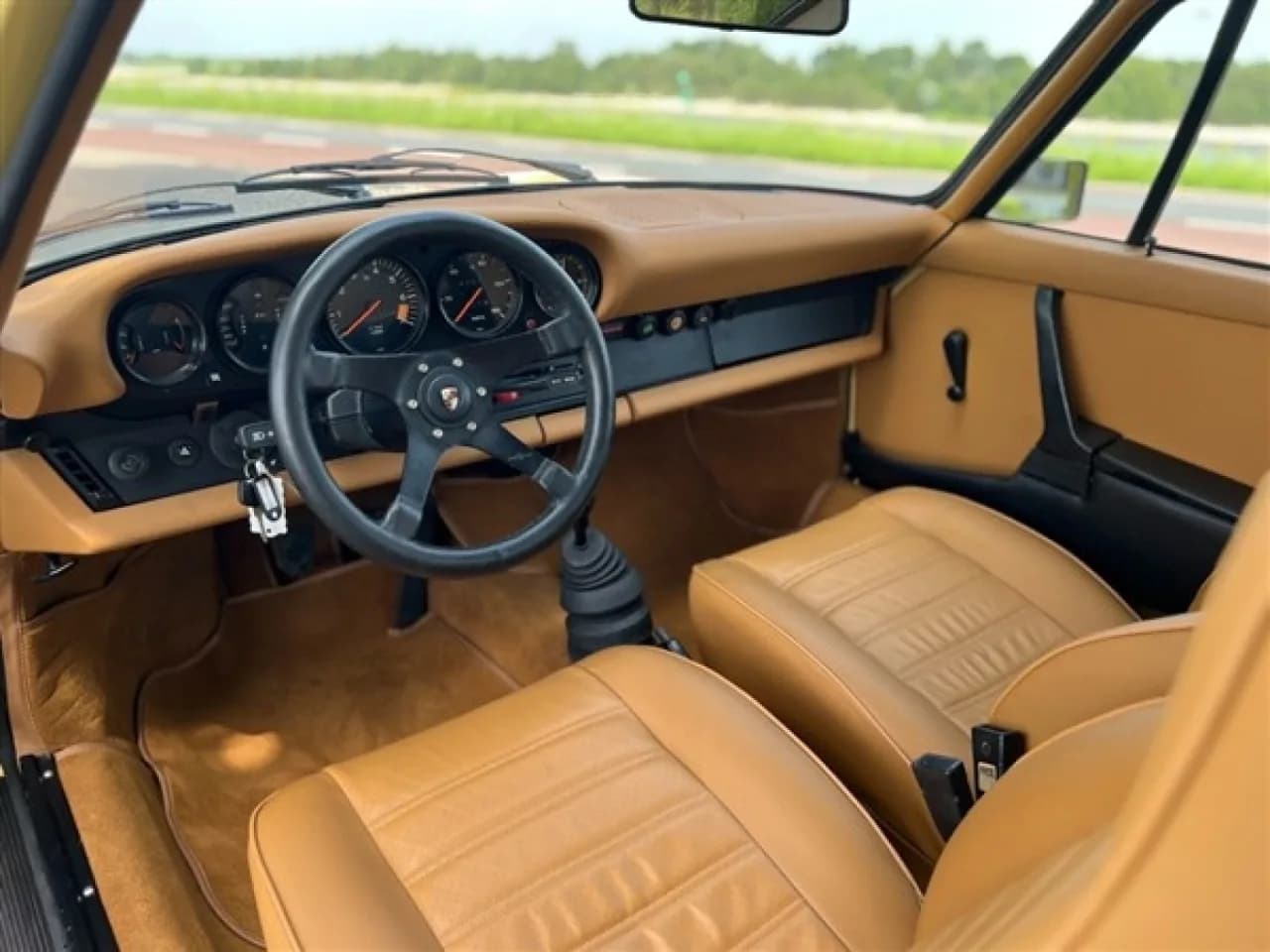 1975 Porsche 911 2.7 Coupe - Thumbnail 5