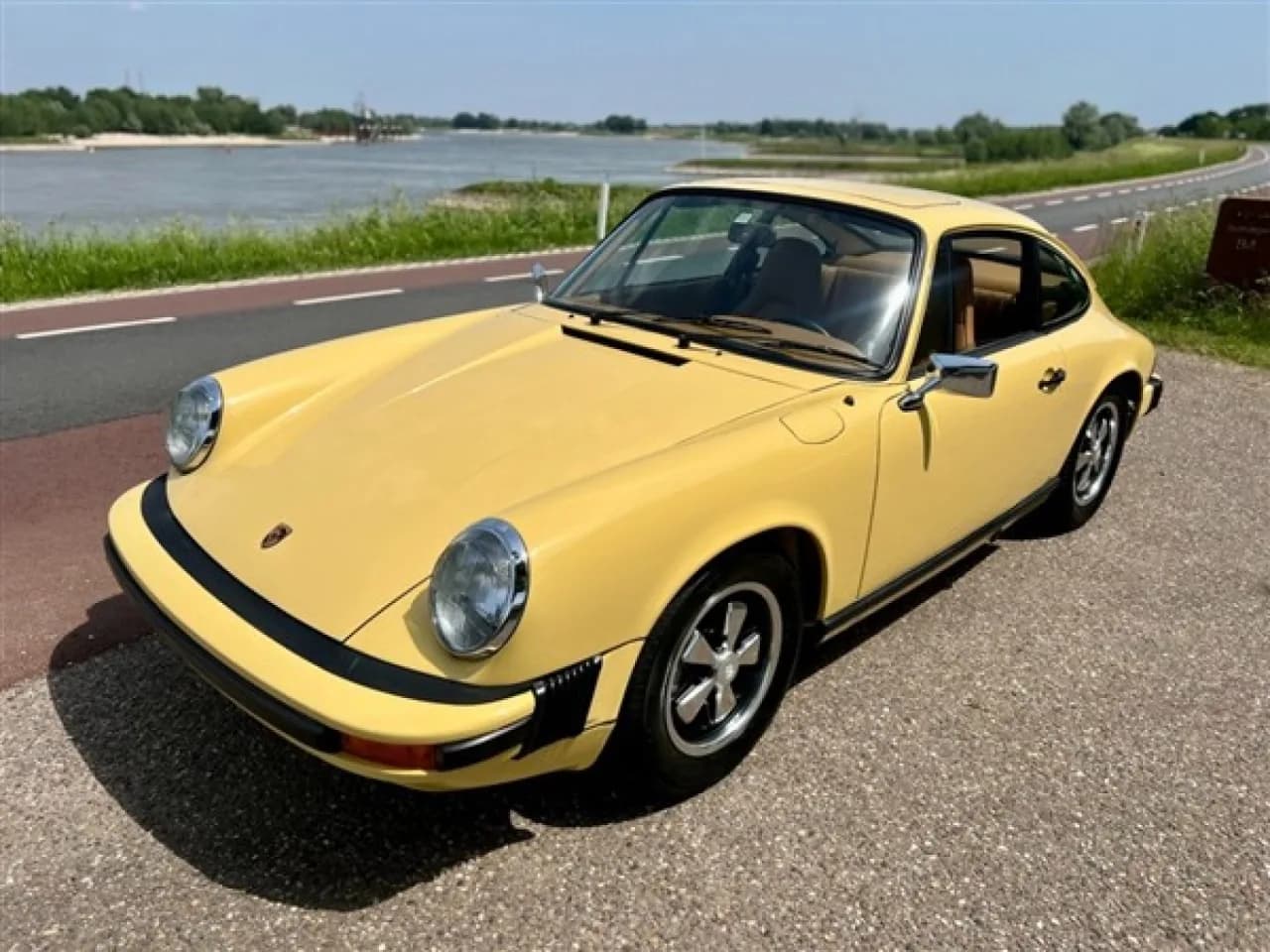 1975 Porsche 911 2.7 Coupe - Thumbnail 8