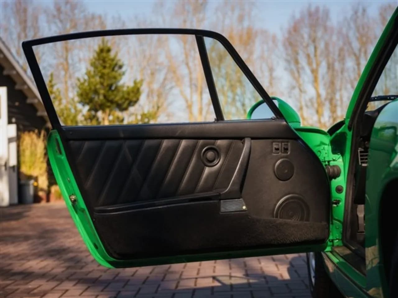 1992 Porsche 911 Carrera 2 Coupé - Thumbnail 8