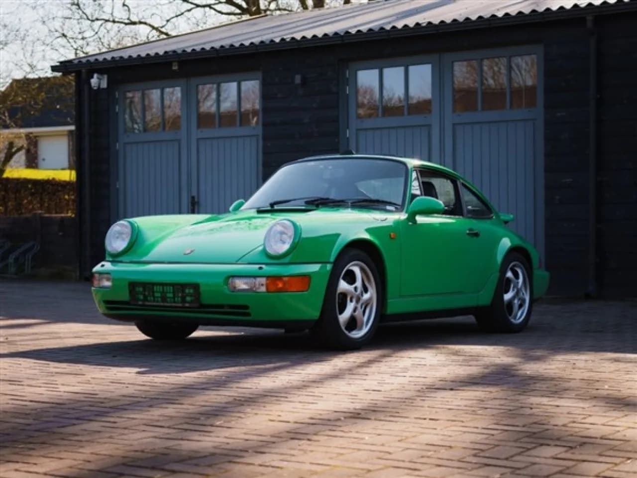 1992 Porsche 911 Carrera 2 Coupé