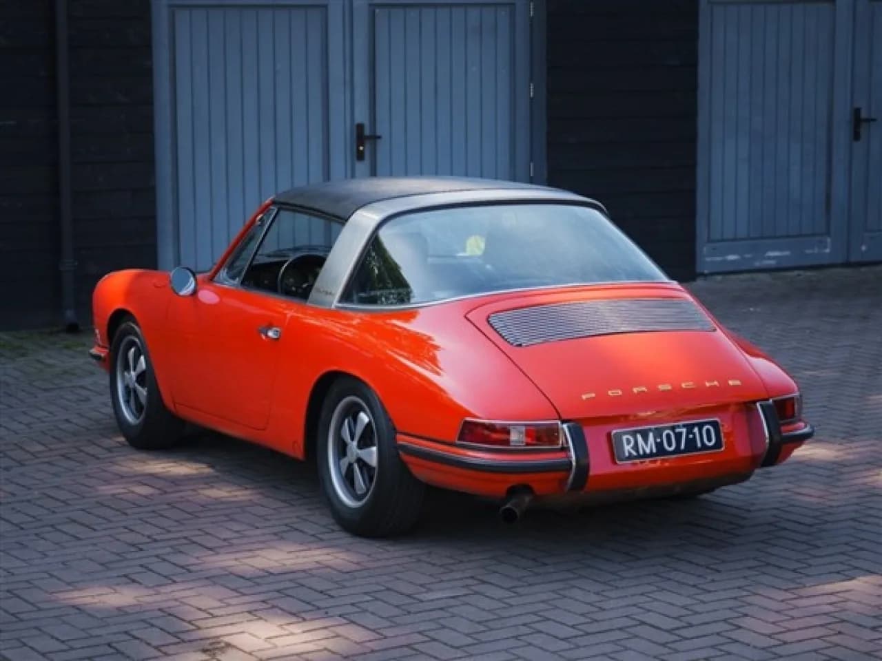 1968 Porsche 911L Targa - Thumbnail 4