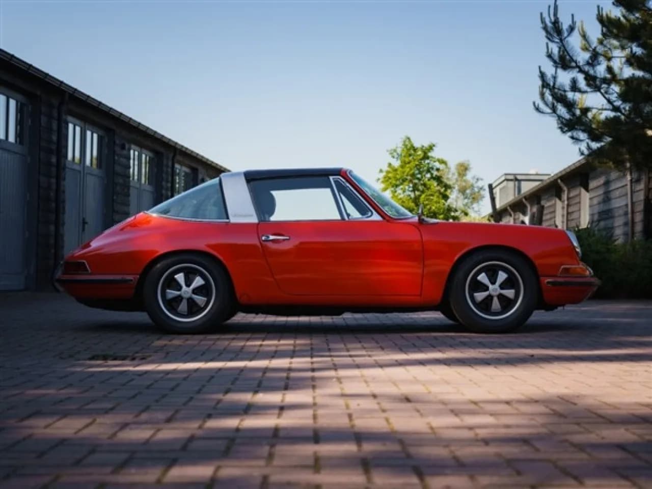 1968 Porsche 911L Targa - Thumbnail 8
