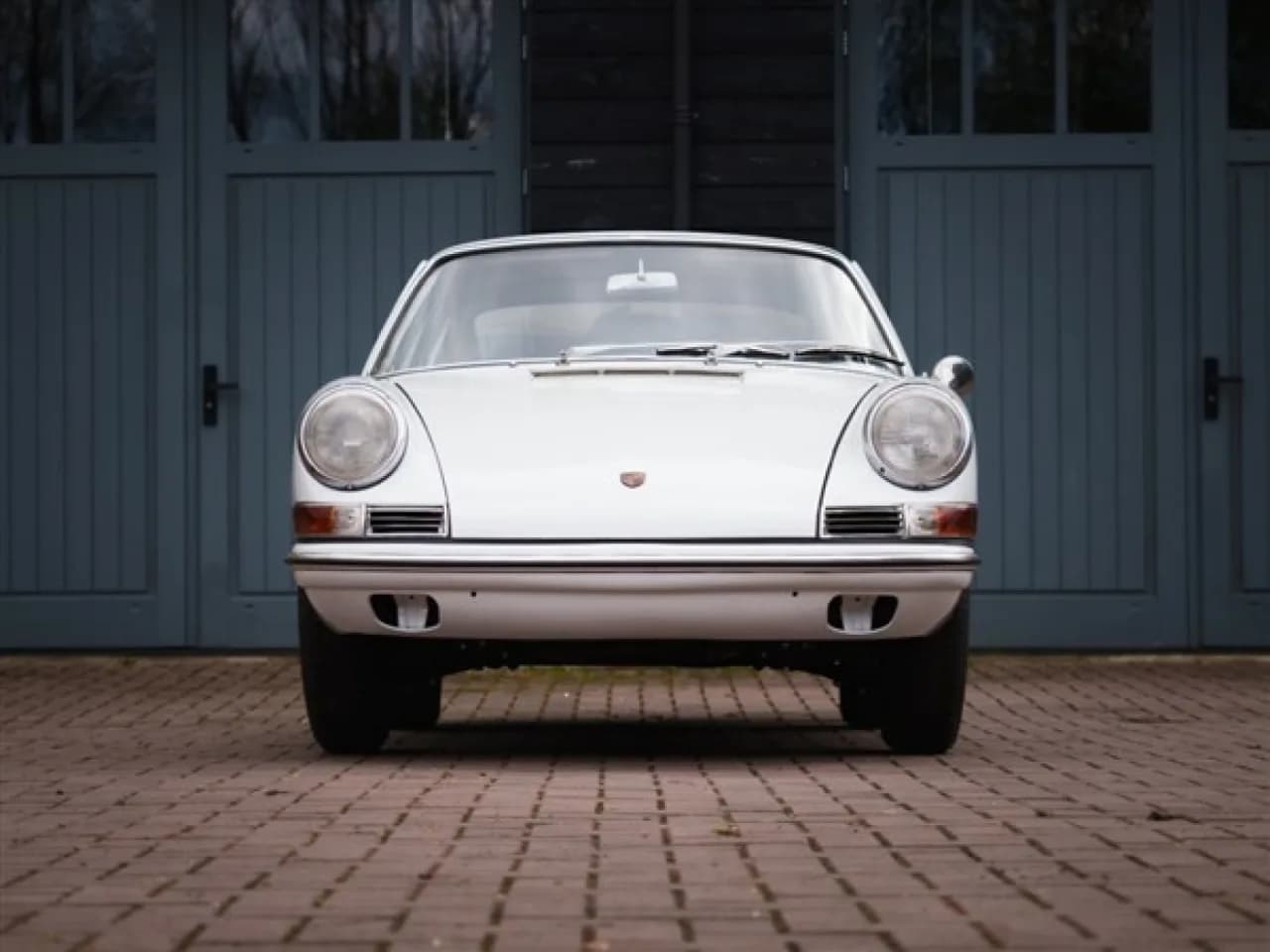 1965 Porsche 911 - Thumbnail 4