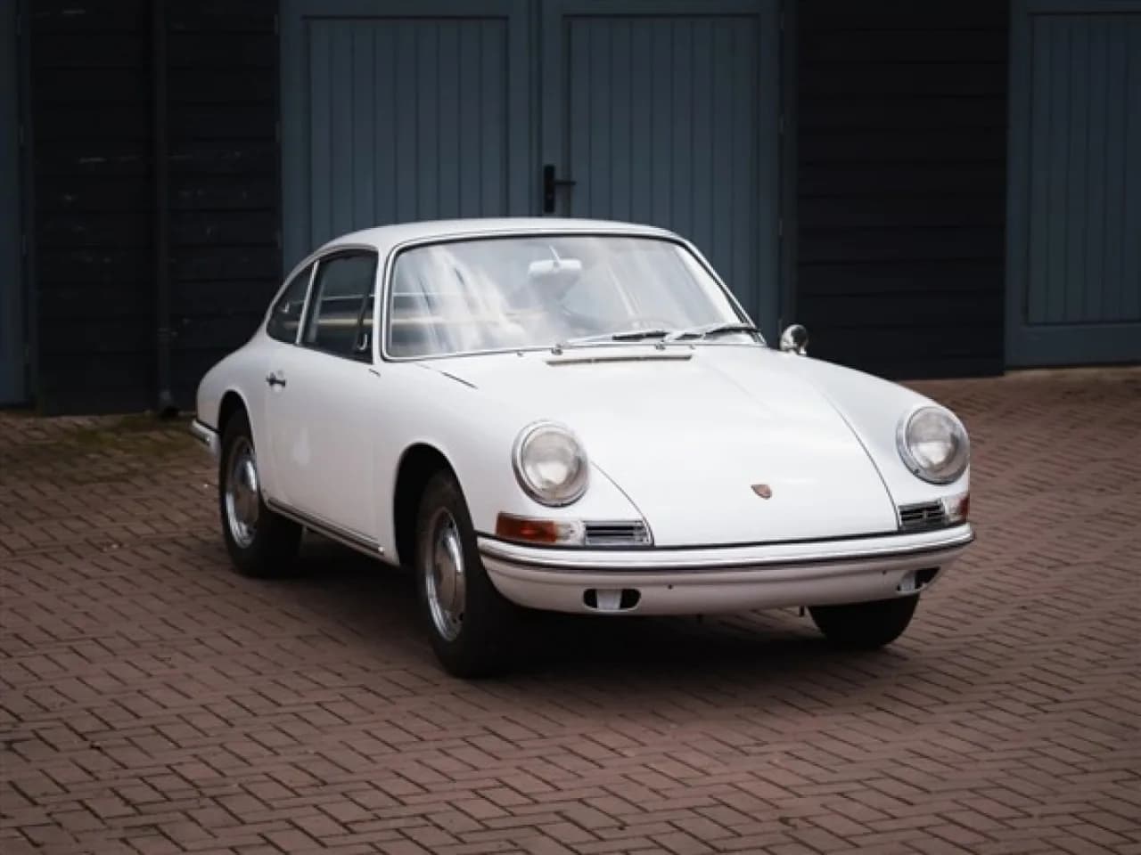 1965 Porsche 911 - Thumbnail 5