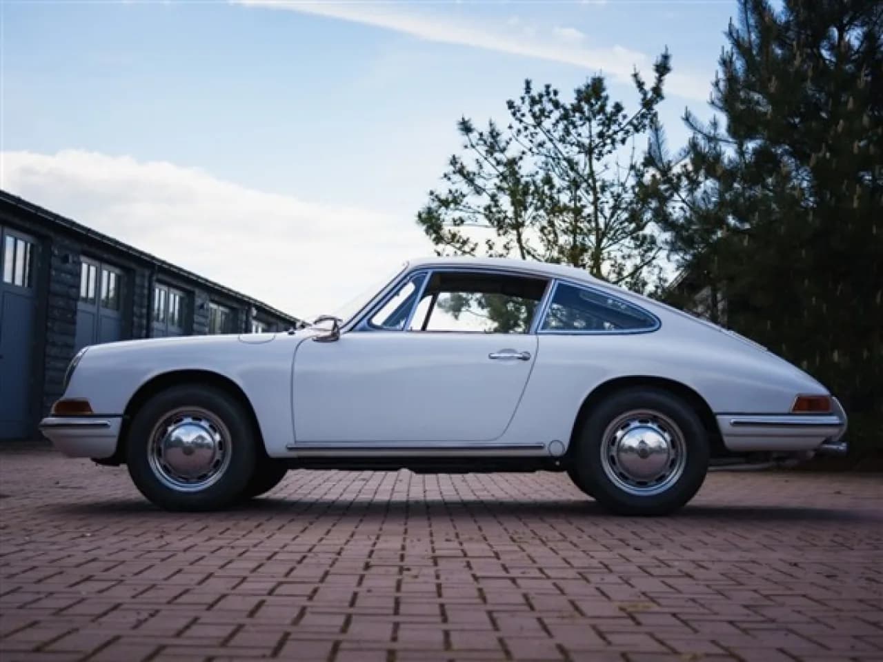 1965 Porsche 911 - Thumbnail 8