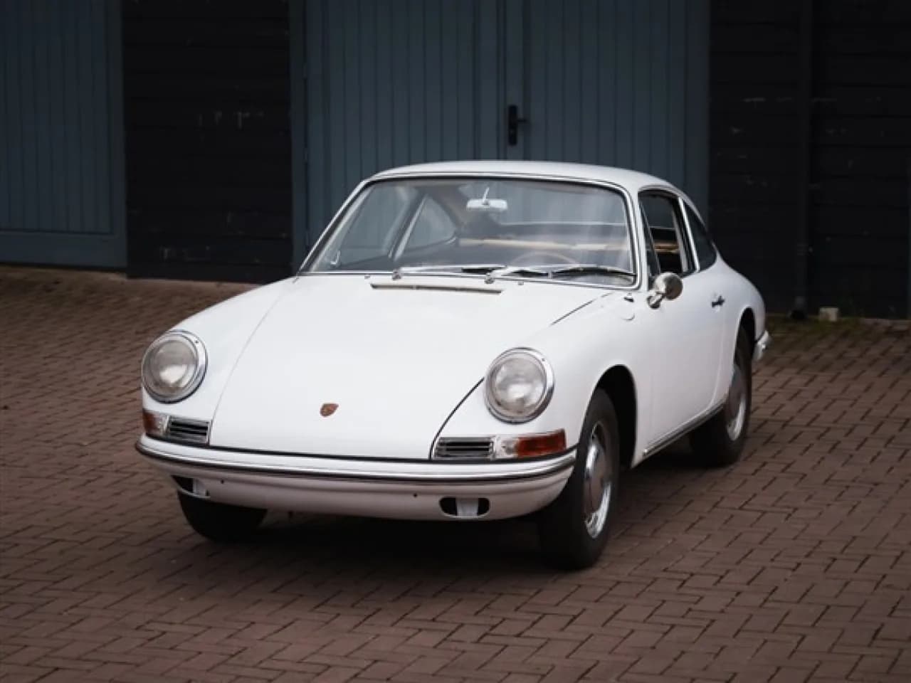 1965 Porsche 911 - Thumbnail 2