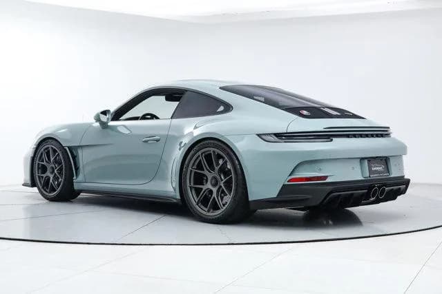 2024 Porsche 911 - Thumbnail 3