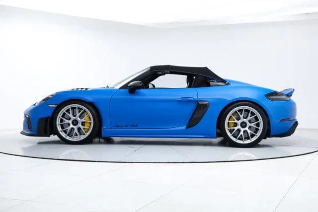 2024 Porsche 718 Spyder - Thumbnail 3