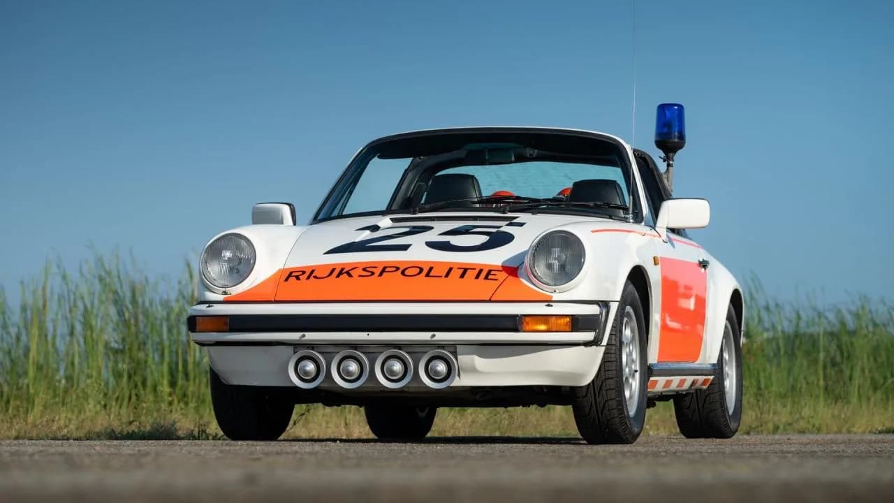 1989 Porsche 911 Carrera Targa "Rijkspolitie"