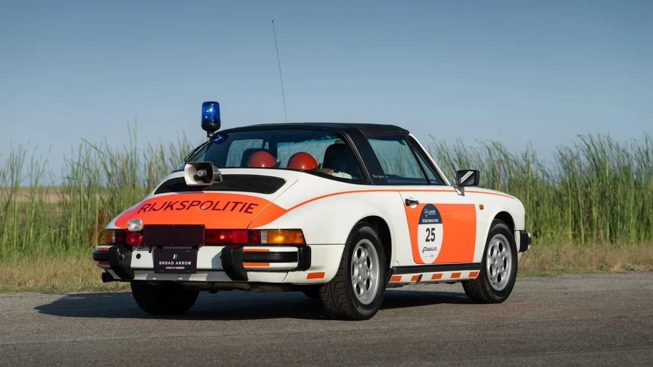 1989 Porsche 911 Carrera Targa "Rijkspolitie" - Thumbnail 3