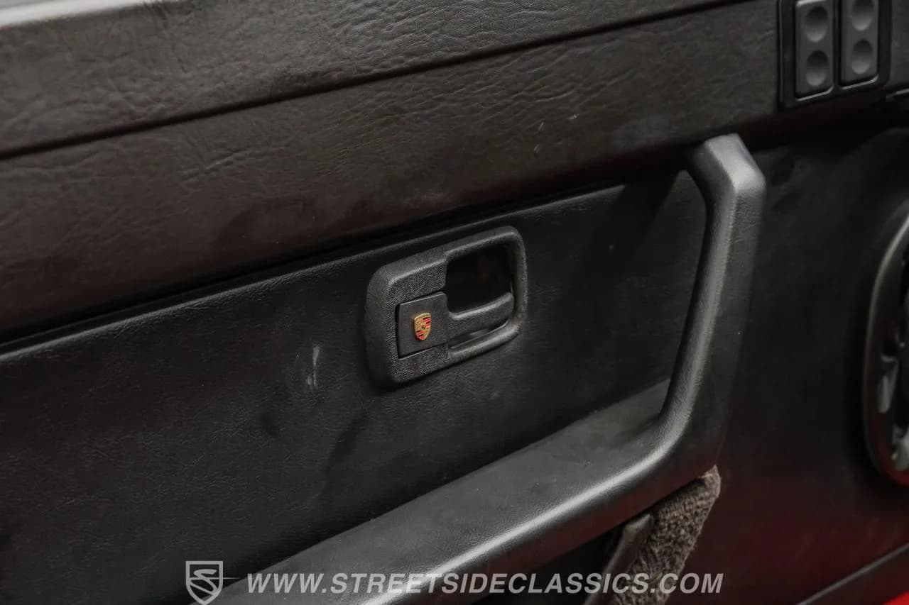 1984 Porsche 944 - Thumbnail 5