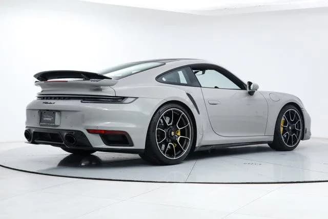 2023 Porsche 911 - Thumbnail 5